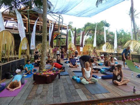 yoga retreat  bali  find peace