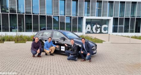 agc  eyelights join forces  augmented reality windshield glassonlinecom  worlds