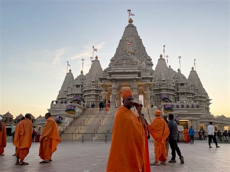 largest hindu temple  india   modern era opens