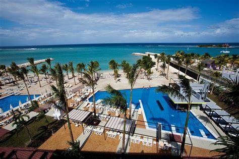 Riu Palace Resort Town Car Transfers From Montego Bay Airport