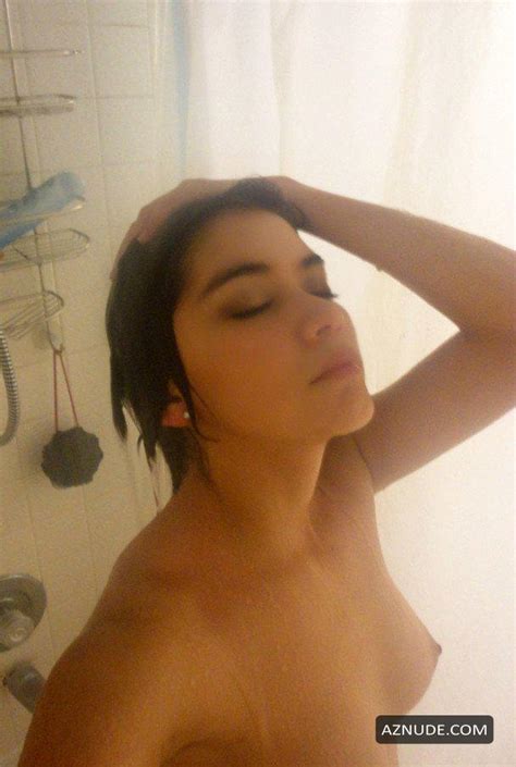 Sarah Hyland Nude Showering Aznude