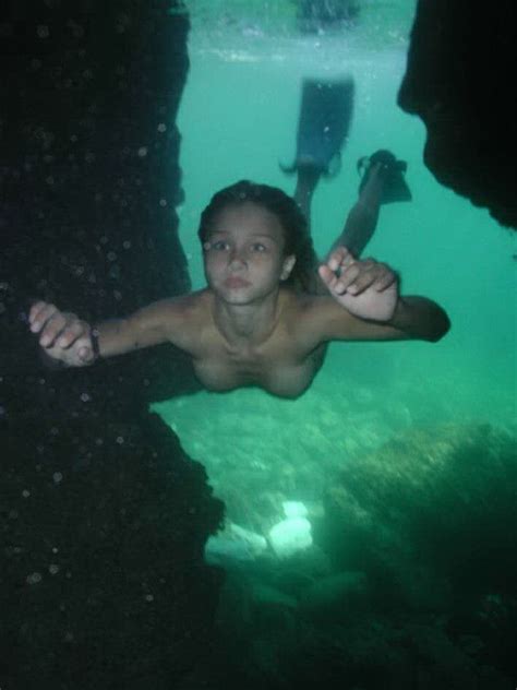 Nude Girls Underwater Bondage —
