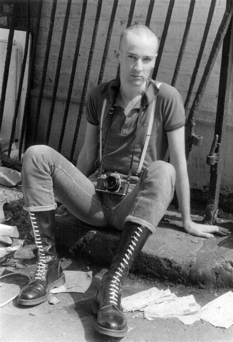 20 black and white portrait photos of british skinheads from the 1970s