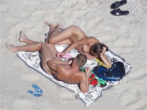 brother and sister on nude beach