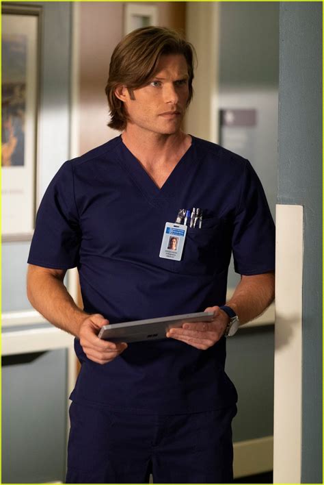 Grey S Anatomy S Hot New Doctor Alex Landi Goes Shirtless