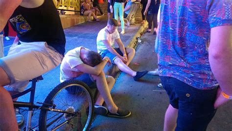 brits partying in magaluf despite warnings by police and