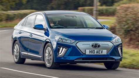 hyundai ioniq electric review pictures carbuyer
