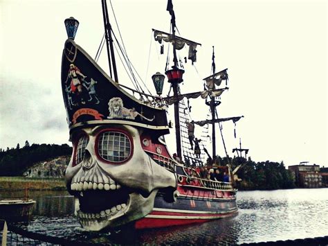 pirate ship   colorized rships