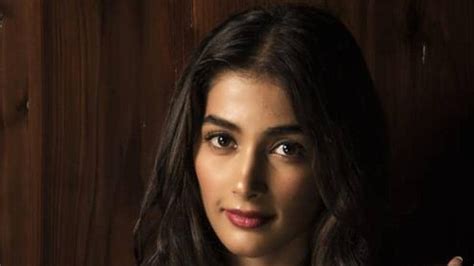 Housefull 4 Actor Pooja Hegde Matching Up To Akshay Kumar And Riteish