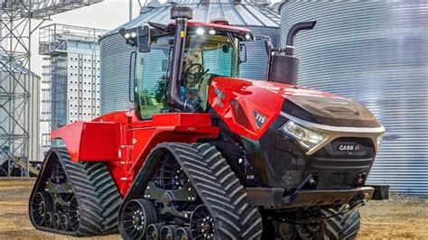 case ih debuts steiger  quadtrac tractor   farm progress show