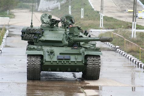 tr  mbt   romanian army heavily modified   armor militair