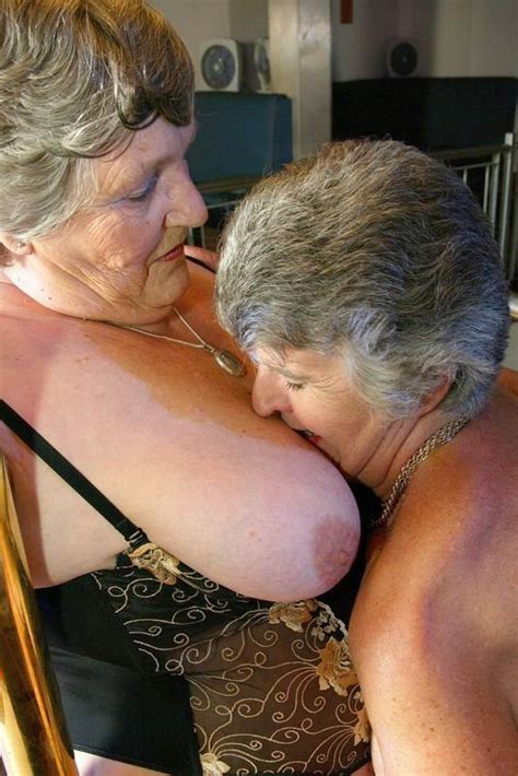 two mature lesbian suck nipple klexxus5