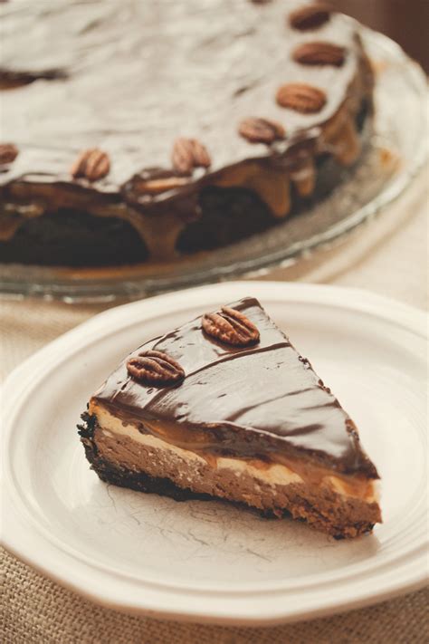 Maede For You Chocolate Caramel Cheesecake