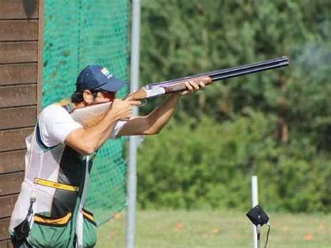 mairaj ahmad khan wins india s eighth rio olympics quota in skeet