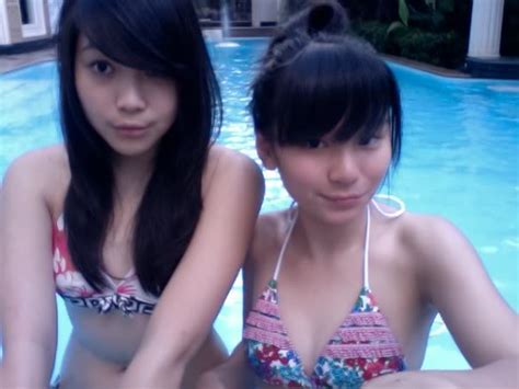 Duo Hotz Abg Smk Bali Di Kolam Renang Domisil