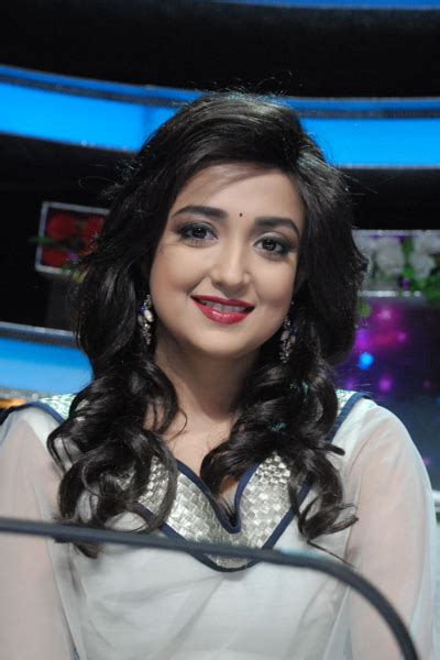 monali thakur hot and bikini images in pictures download