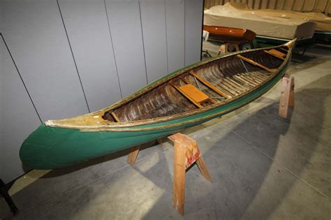 reserve   town  canoe  sale  bat auctions sold    august