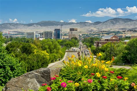 boise idaho feels  growing pains   surging population builder