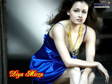 Bollywood Actress Diya Mirza Wallpapers Hot Images And