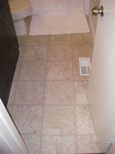 31 stunning pictures and ideas of vinyl flooring bathroom