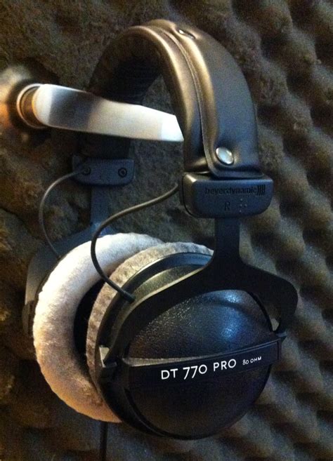 listen  selection  headphones   vo studio justaskjimvo