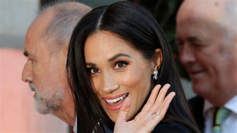 duchess meghan s sister apologizes blames wedding snub for insults