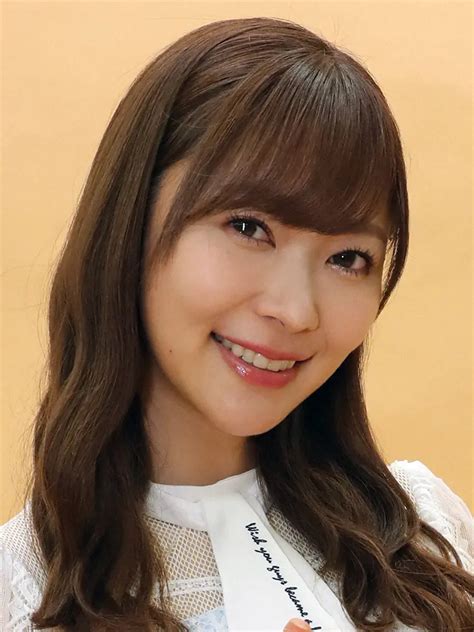 指原莉乃 胸元にお札を忍ばせる“キャッツアイ・ショット”公開に「どんどんフワちゃん化」― スポニチ Sponichi Annex 芸能