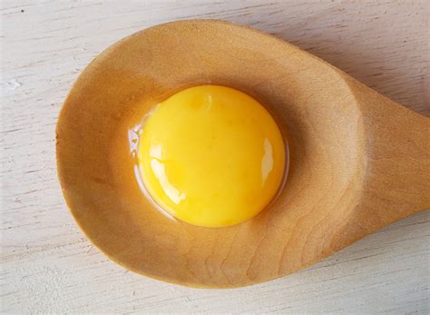 surprising effects  eating egg yolks eat