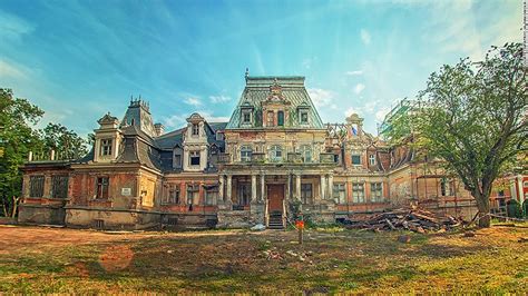 Incredible Photos Of Secret Abandoned Palaces In Poland