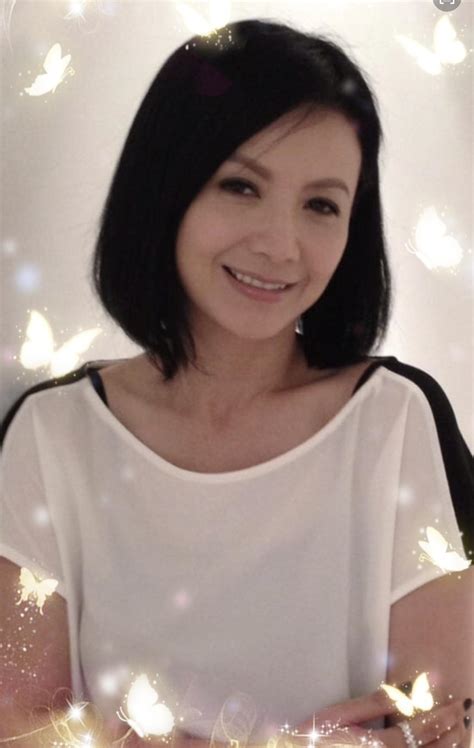 zeng huaqian took photos to celebrate the birthday of her 23 year old
