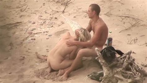 voyeur sex video from the public beach with hot couple video