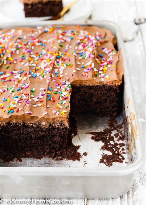 simple moist chocolate cake recipe eggless