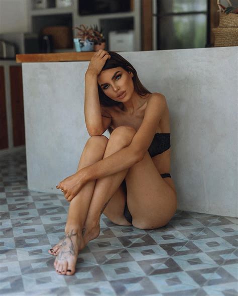 Nicole Thorne Fappening Nude And Sexy Photos The Fappening