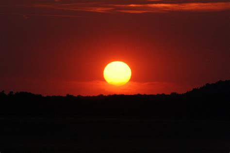 무료 이미지 수평선 태양 해돋이 일몰 밤 햇빛 새벽 분위기 황혼 저녁 어스름 잔광 천체 아침에 붉은