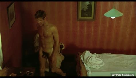 gary bond frontal nude in wake in fright gay male