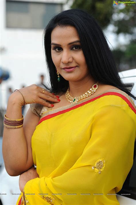 telugu character artist apoorva saree stills image 21 beauties in 2019 punjabi dress