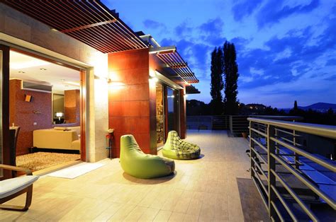 elegant  modern penthouse design  budapest  archikron epiteszet belsoepiteszet design