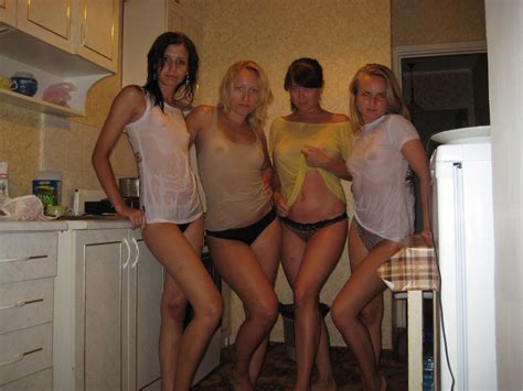 four amateur teen girls posing in wet t shirts at bath