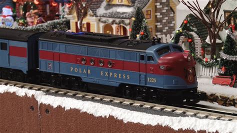 Modern Train Modeler Polar Express Train Set Ho Gauge