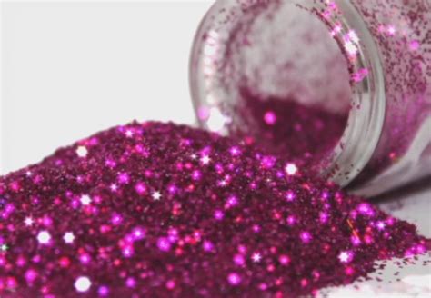 scientists   ban glitter call   global hazard