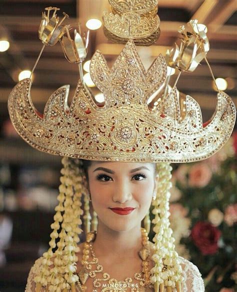 Pin On Indonesian Wedding Inspiration