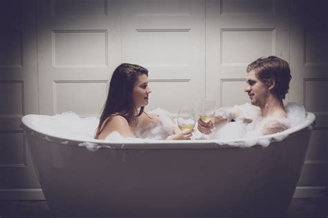Couples Photoshoot Couple Bathtub Aesthetic Couples Bathtub Bubble