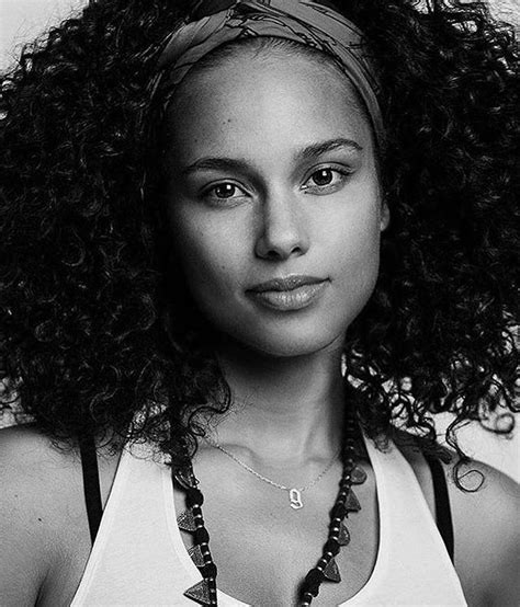 alicia keys short curly hair short hairstyle trends  short