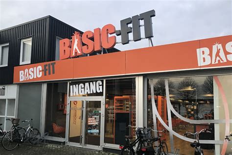 basic fit basic fit amsterdam europaboulevard ladies operates fitness clubs
