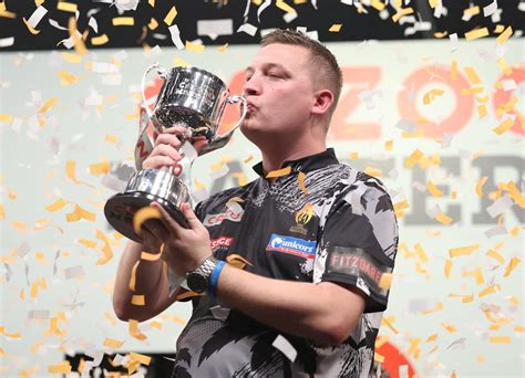 chris dobey clinches maiden televised title   masters livedarts