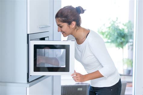 glotech repairs   correctly clean  microwave glotech repairs glotech repairs