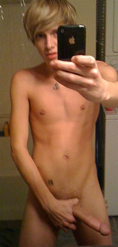 Sexy Twinks 31 Pics