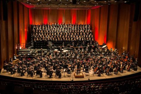 houston symphony announces layoffs  restructuring