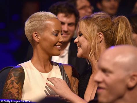 amy schumer and amber rose make out during mtv movie