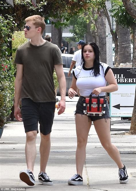 Ariel Winter Sports Bold Do My Nipples Offend You Top Daily Mail